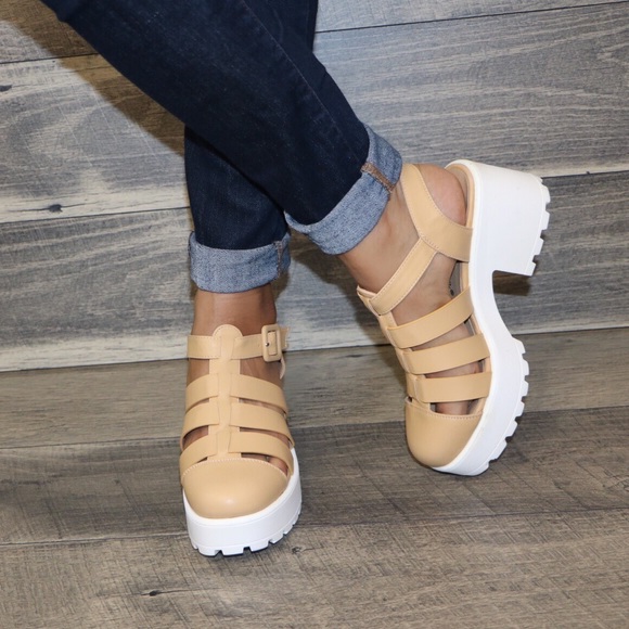 CLOSED TOE Gladiator Platform SANDAL - Picture 2 of 7